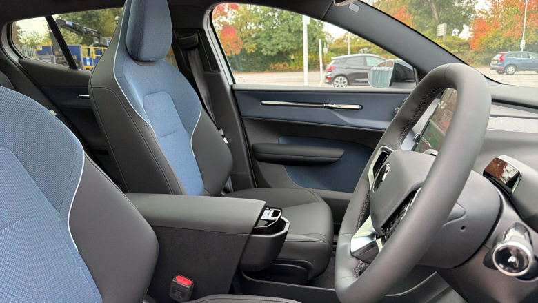 Volvo EX30 315kW Twin Motor Performance Ultra 69kWh 5dr Auto Electric Estate